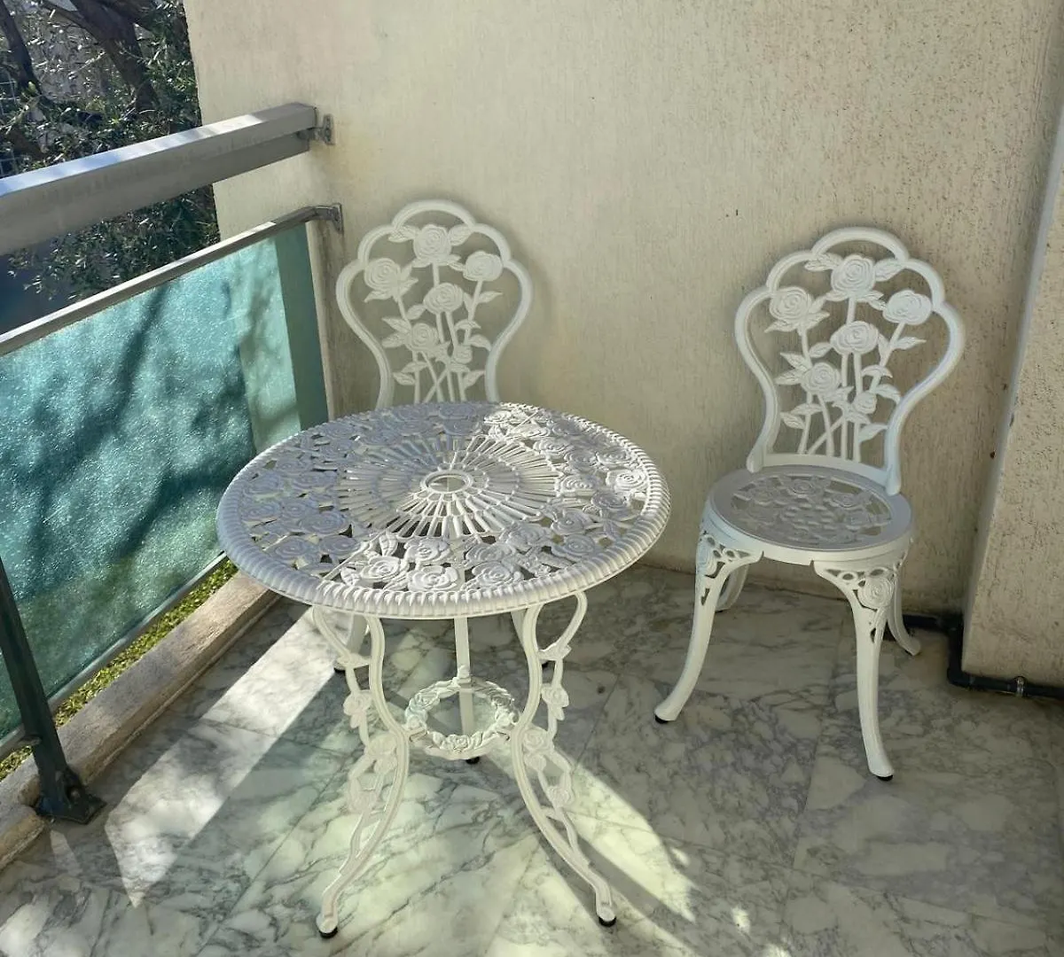 Sea View Flat With Car Park Boarder Cannes Le Cannet Francia